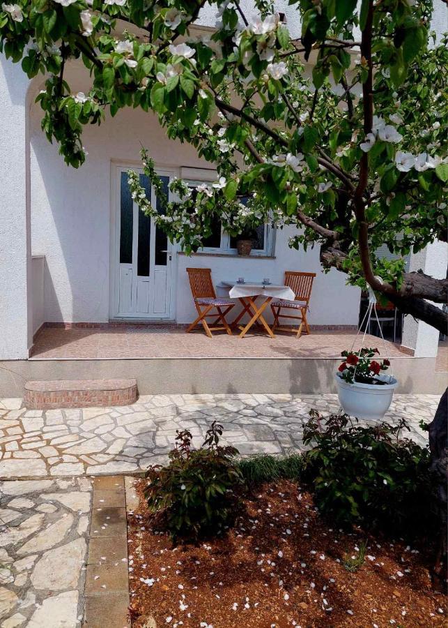 Rooms Hodanic Krk Town Bagian luar foto