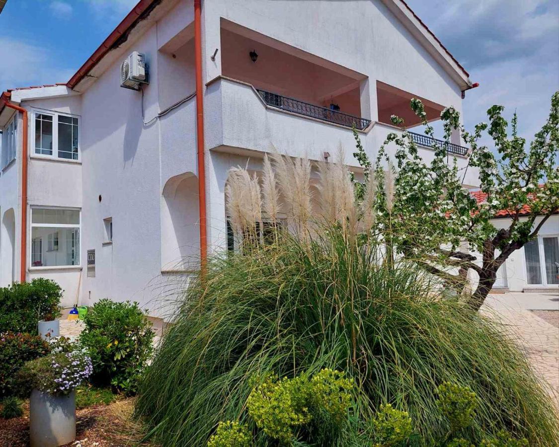 Rooms Hodanic Krk Town Bagian luar foto